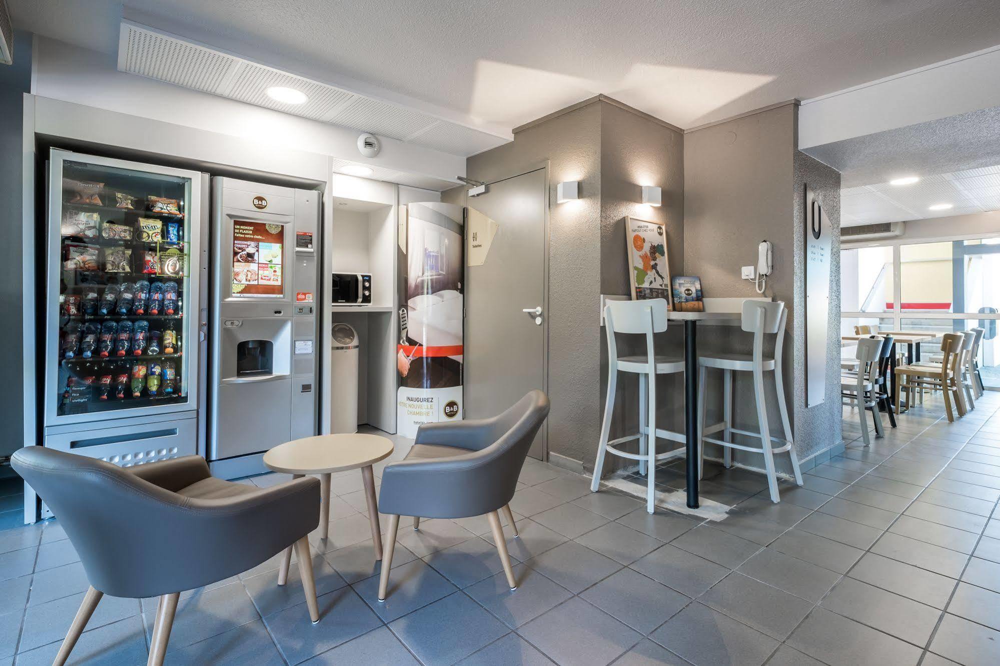 B&B Hotel Lille Lezennes Stade Pierre Mauroy Exteriör bild